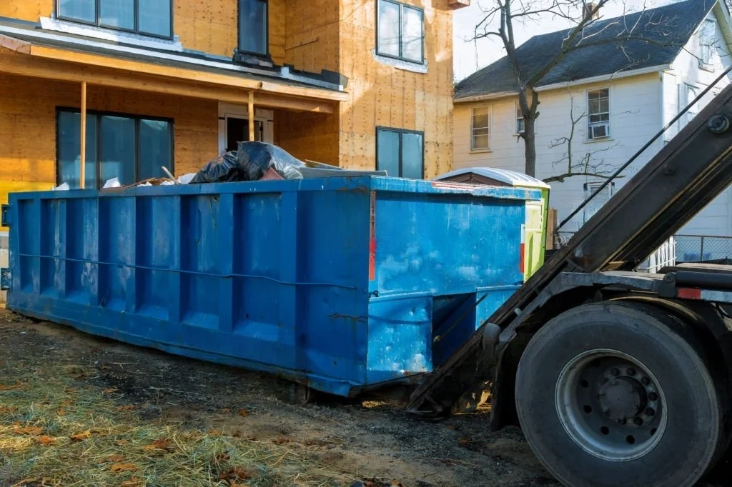 Location de conteneur de chantier pour entrepreneur en construction - Location de conteneur Laval